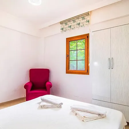 Hotel Kayakoeyde 8 Kisilik Havuzlu Muhafazakar Belen (Fethiye)